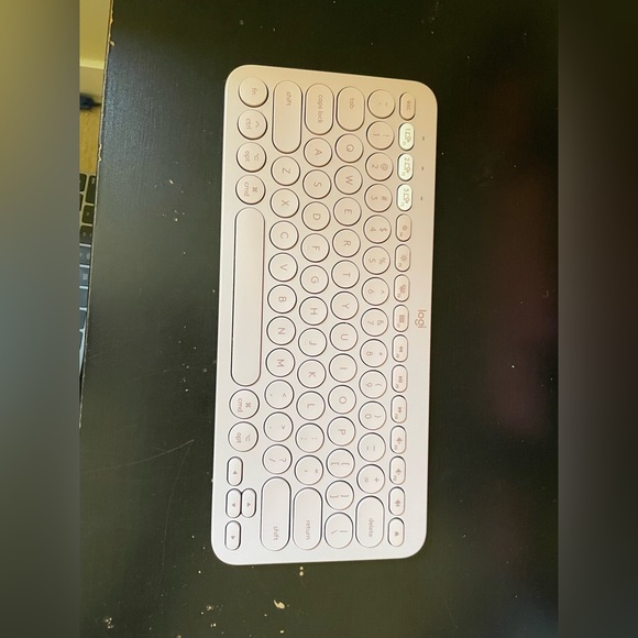 Wireless Keyboard - Picture 4 of 6